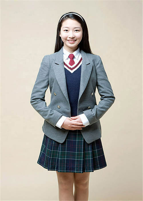新(xīn)款女生校服