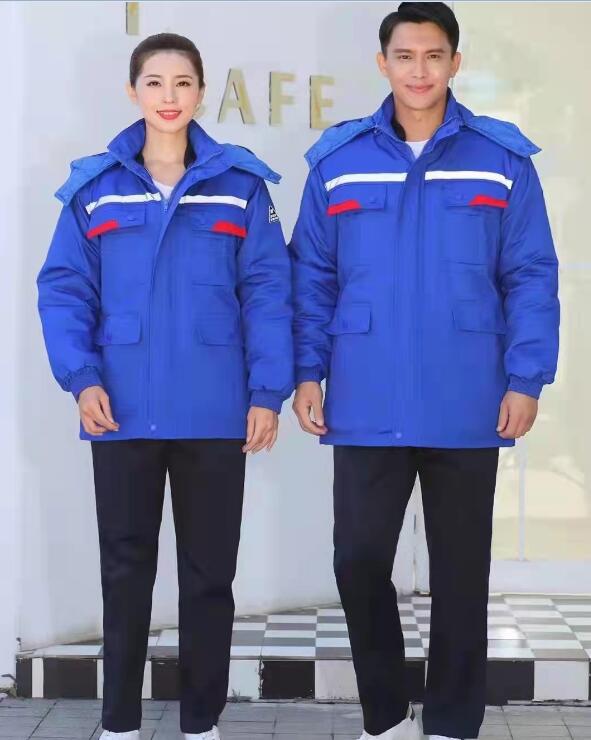 南京工(gōng)作(zuò)服定做企业為(wèi)外资工(gōng)厂定做冬款加厚工(gōng)作(zuò)服